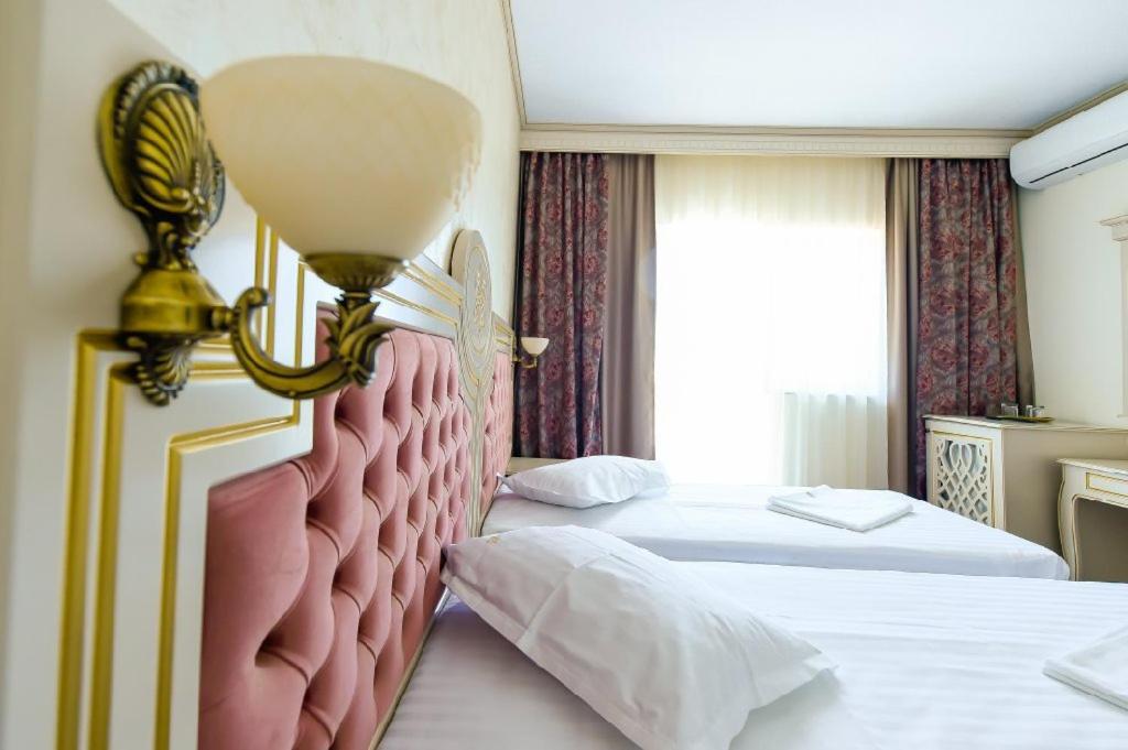 Hotel Belona Ефоріє-Норд Екстер'єр фото