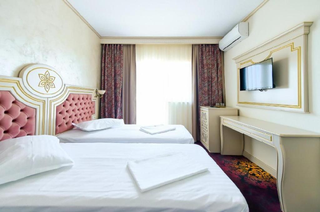 Hotel Belona Ефоріє-Норд Екстер'єр фото